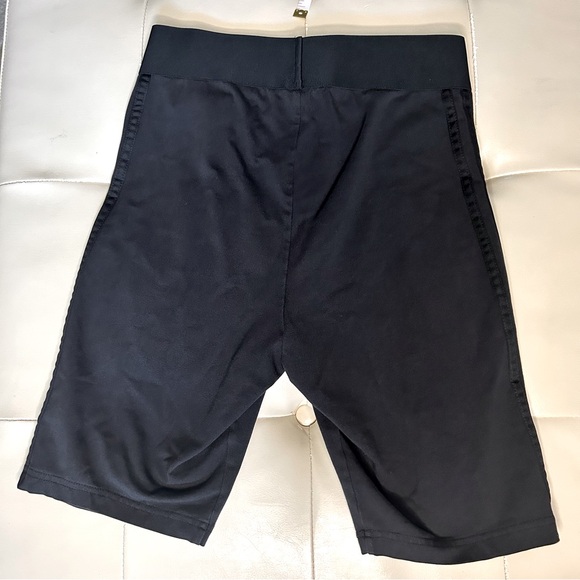 Adidas Black 3 stripes biker shorts - Picture 2 of 7